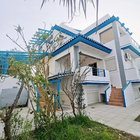 Sicci Near The Airport & Sea Aparthotel *