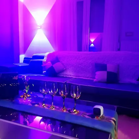 Aparthotel Sicci Near The Airport & Sea *